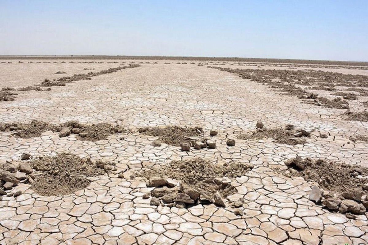 تالاب جازموریان ،کانون 25 درصد گرد و غبار